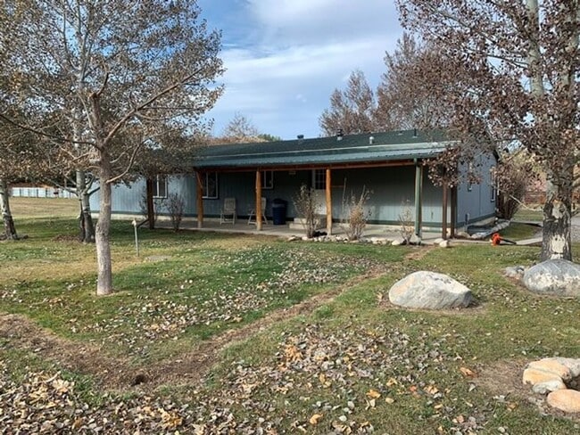 Building Photo - 3 Bed, 2 Bath Home in Lower Stillwater Valley