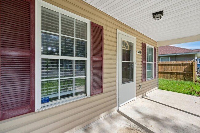 Building Photo - 3126 Penton St