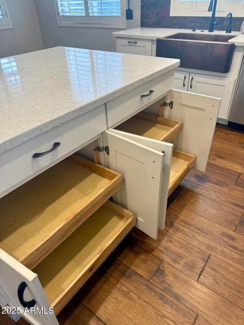 Building Photo - 191 W Beechnut Pl