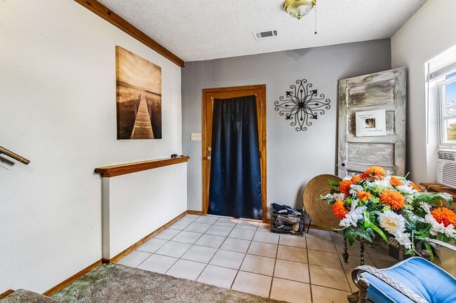 Building Photo - 288 Ballard St