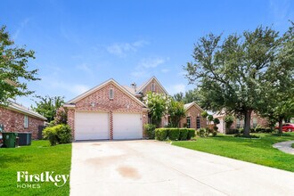 Building Photo - 2204 Reedway Ct