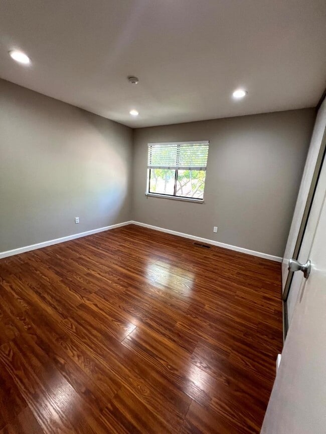Building Photo - 6279 Joaquin Murieta Ave