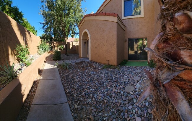 Approaching front door - 5640 E Bell Rd