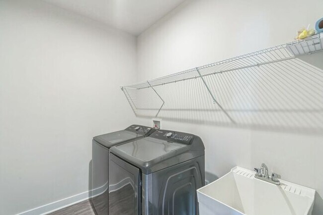 Building Photo - 16705 Tortola Dr