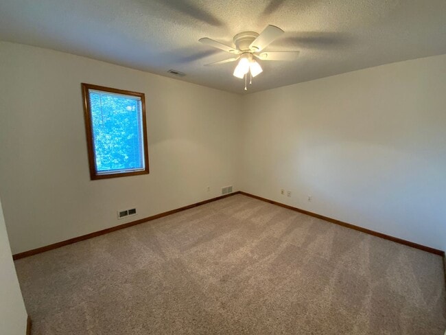 Building Photo - 203-203 Briarcrest Ct