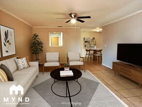 Building Photo - 526 N Brentwood Ave