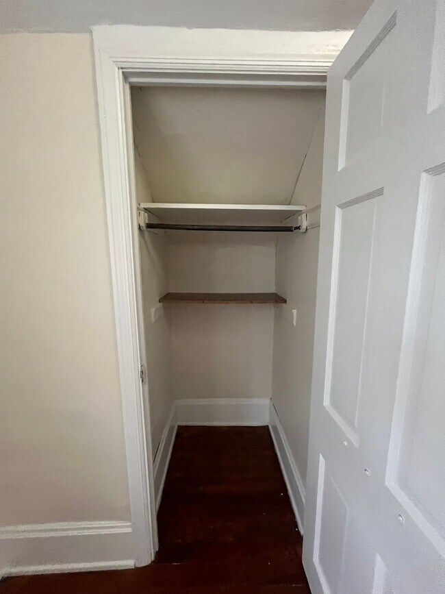 Building Photo - 3521 Clifton Ave