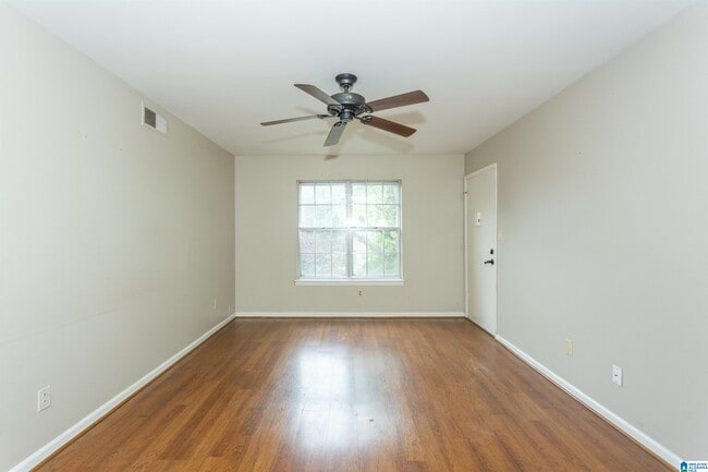 Building Photo - 2014 Montreat Pkwy