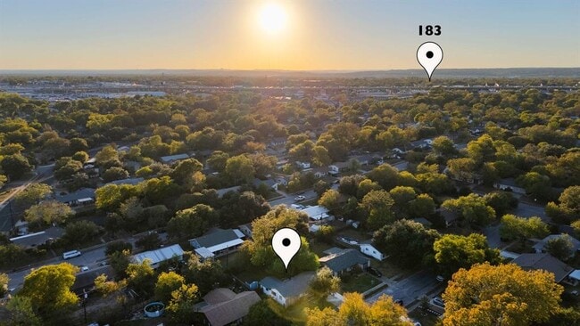 Building Photo - 1009 Alden Dr