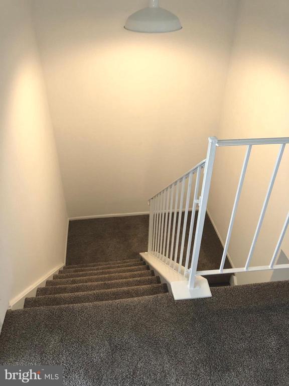 Building Photo - 56 Burgundy Dr