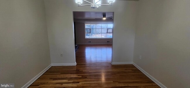 Building Photo - 5616 Old Temple Hill Rd