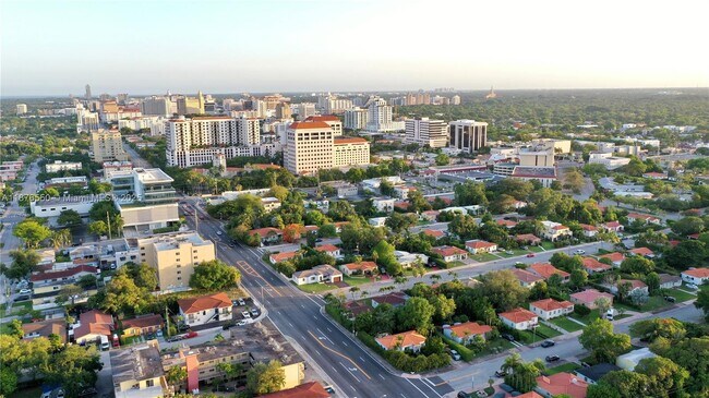 Building Photo - 7 Montilla Ave