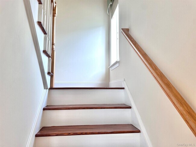 Building Photo - 4806 Ridgecrest Dr