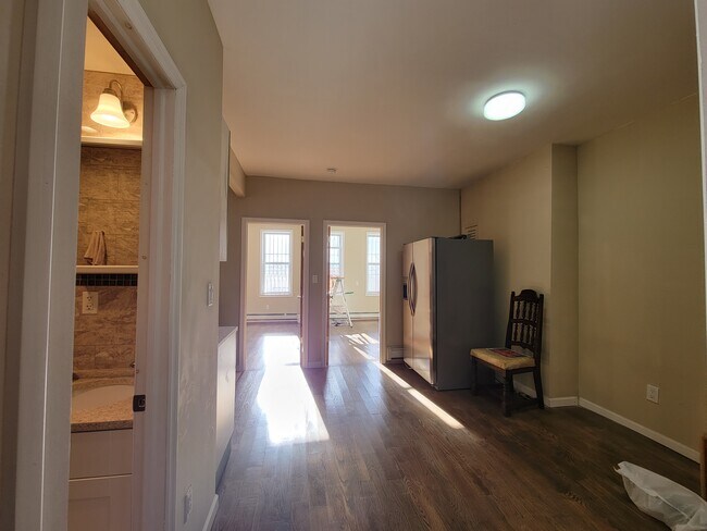 Primary Photo - 836 48th St