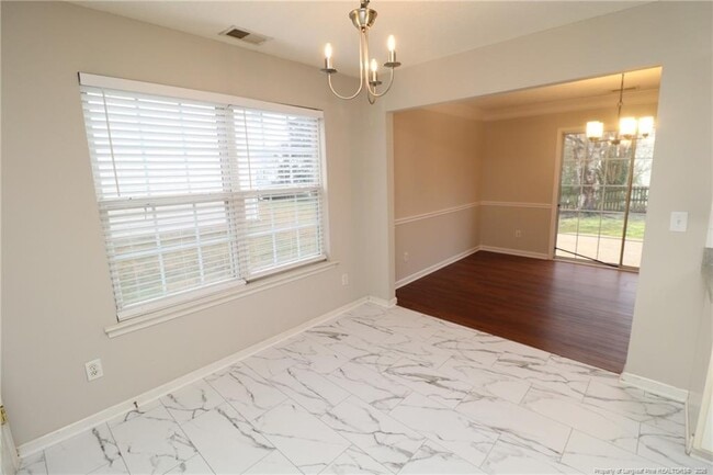 Building Photo - 100 Beverstone Dr