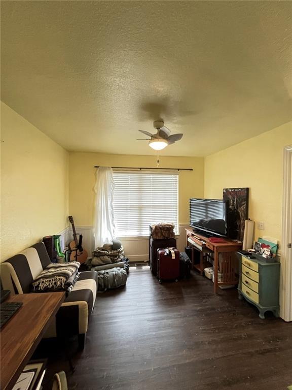 Building Photo - 1905 W Countryside Ln