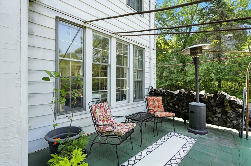 Building Photo - 2341 S Overlook Rd