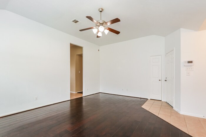 Building Photo - 1015 Bahia Vista Dr