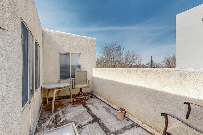 Building Photo - 1613 Morningside Dr NE