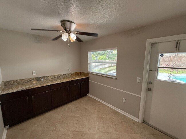 Building Photo - Pretty 3/2 Pool Home in Spring Oaks Commun...