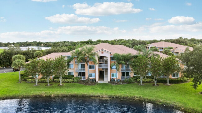Building Photo - 181 SW Palm Dr
