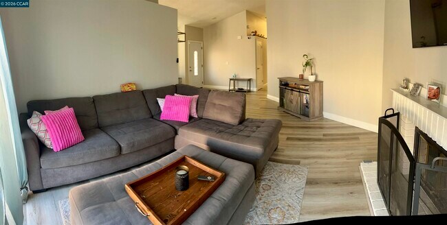 Building Photo - 2405 Brazil Ct