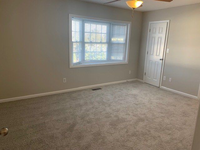 Building Photo - 1205 Cross Creek Cir