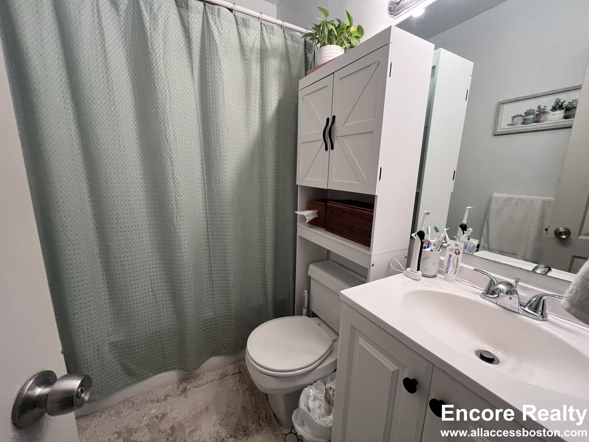 Building Photo - 17 Garrison St