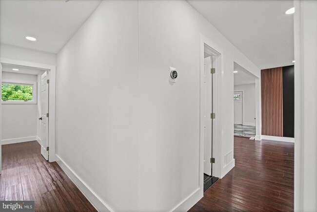 Building Photo - 750 Tydings Rd