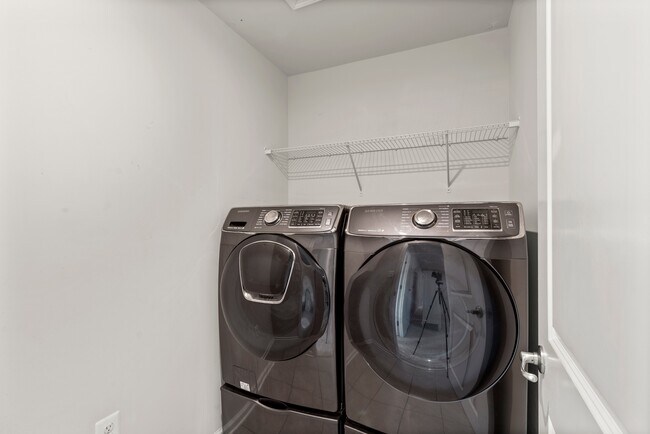 Building Photo - 311 Sunrise Ct