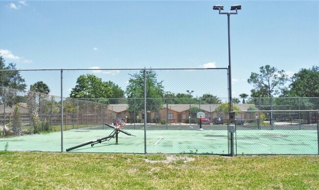 Building Photo - 1024 Spring Meadow Dr
