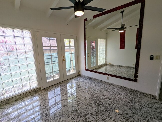 Building Photo - Kalama valley single level 4 bedroom home ...