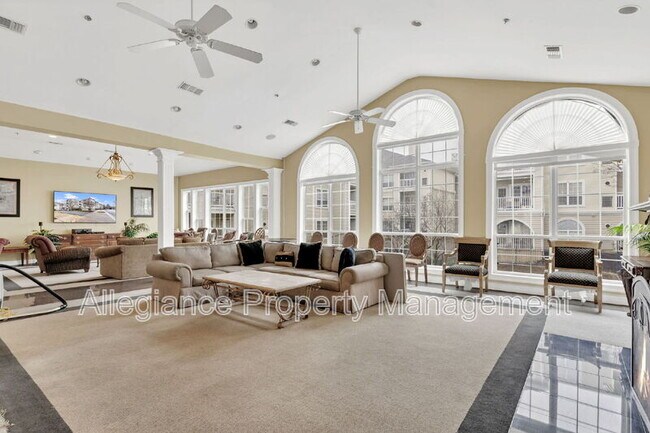 Building Photo - 4560 Strutfield Ln