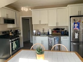 Building Photo - 66 John St