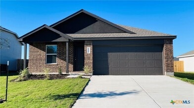 Building Photo - 1122 Campbellton Dr