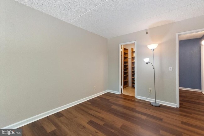 Building Photo - 5911 Edsall Rd