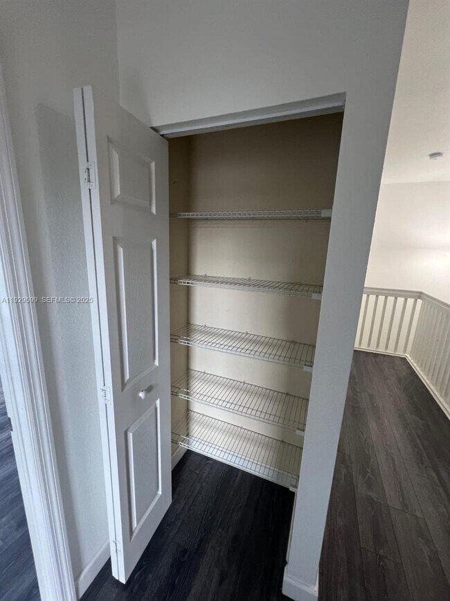 Building Photo - 3399 W 90th Terrace