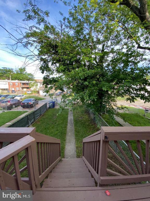 Building Photo - 41 N Kossuth St