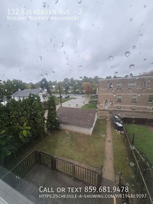 Building Photo - 132 Evergreen Ave