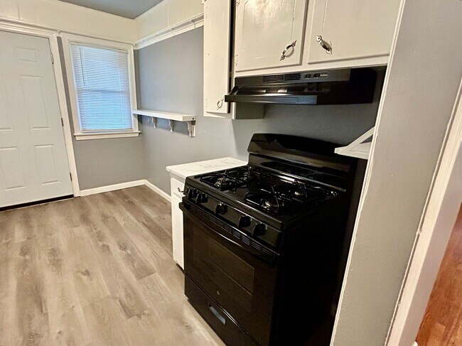 Building Photo - 3044 NW 28th St