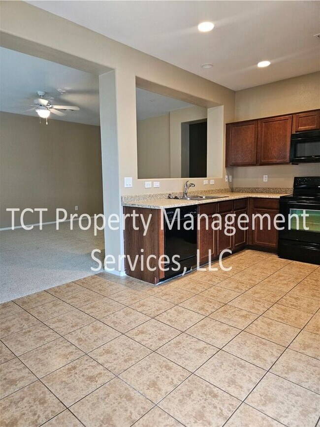 Building Photo - 3 bed/2 bath home in Buckeye