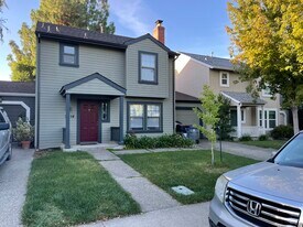 Building Photo - 2314 Amapola Dr