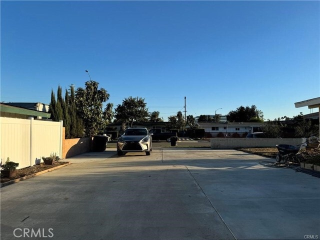 Building Photo - 843 W Irving Pl
