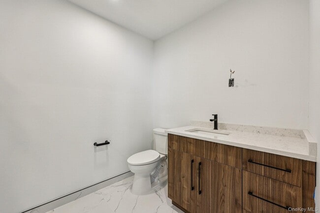 Building Photo - 325 Manville Rd