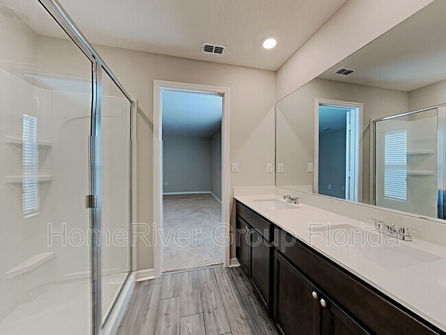 Building Photo - 1904 Michigan Way