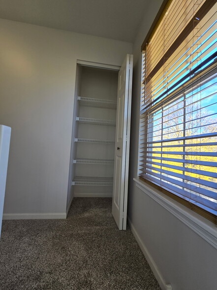 Building Photo - 22241 W Niagara Trl