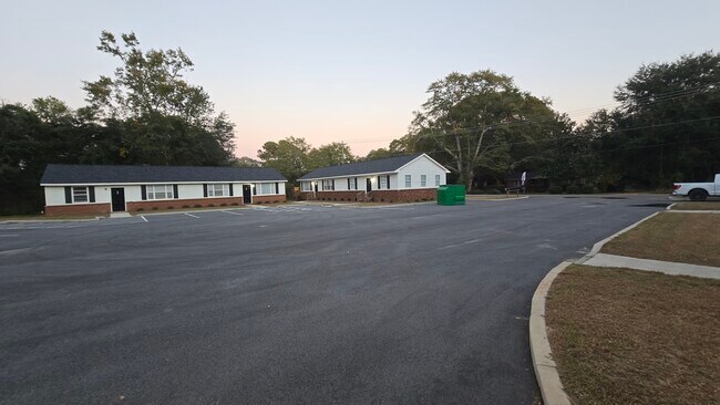 Building Photo - Monetta Apartments