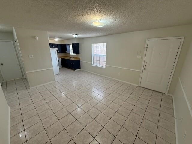 Building Photo - 1502 E San Pedro St