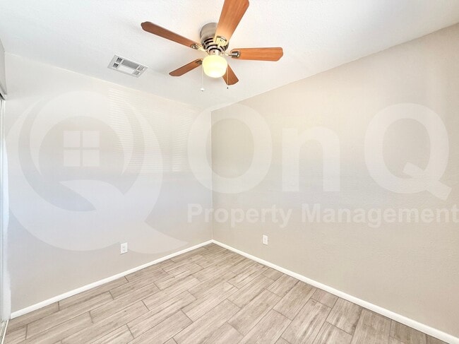 Building Photo - 6402 S 42nd St