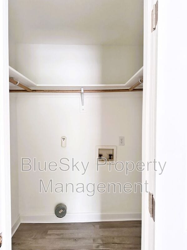Building Photo - 800 Runnel Ct